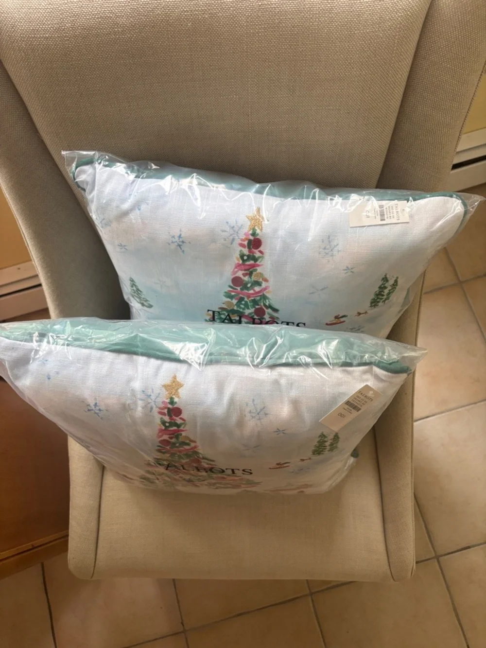 Talbots Light Blue Winter Tree Holiday Pillow with Festive Scene NWT 18”x18”